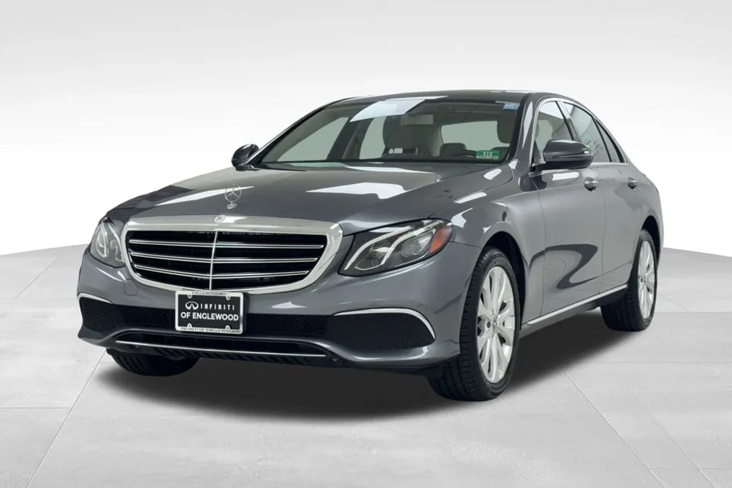 2019 Mercedes Benz E 300 4MATIC photo 1