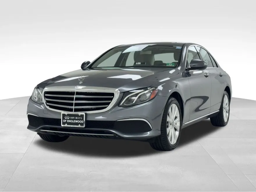 2019 Mercedes Benz E 300 4MATIC photo 1