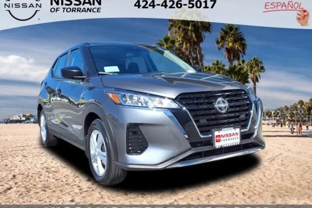 2025 Nissan Kicks Play S photo 1