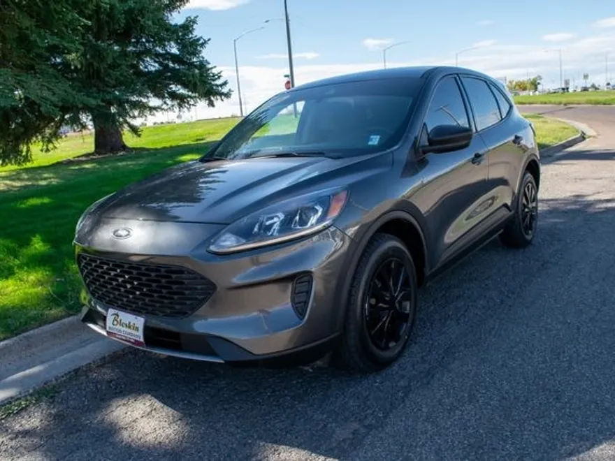 2020 Ford Escape S photo 1