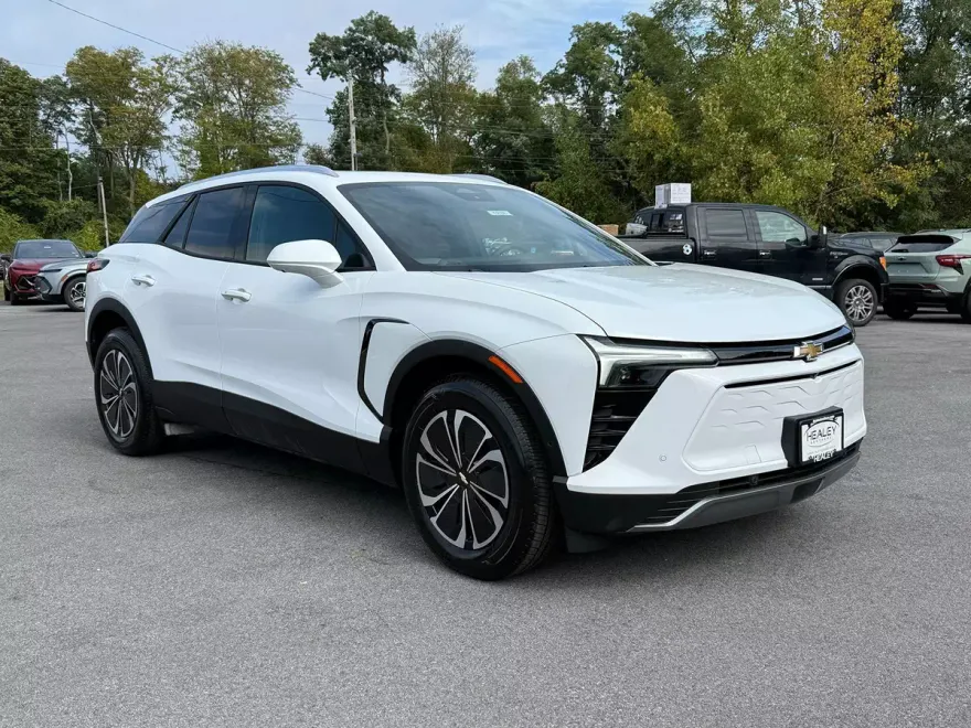 2025 Chevrolet Blazer EV photo 1