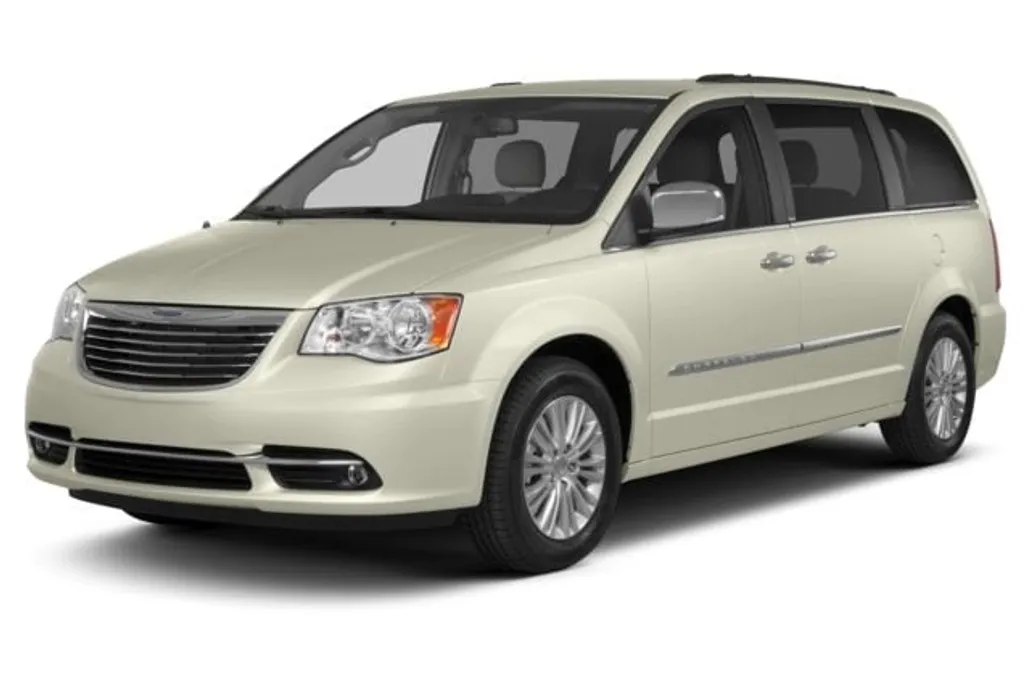 2013 Chrysler Town & Country Touring photo 1