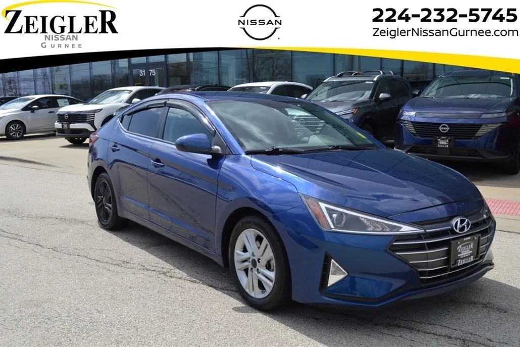 2019 Hyundai Elantra SEL photo 1