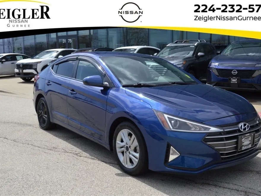 2019 Hyundai Elantra SEL photo 1