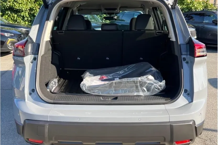 2026 Nissan Rogue SV photo 1