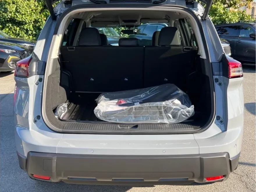 2026 Nissan Rogue SV photo 1