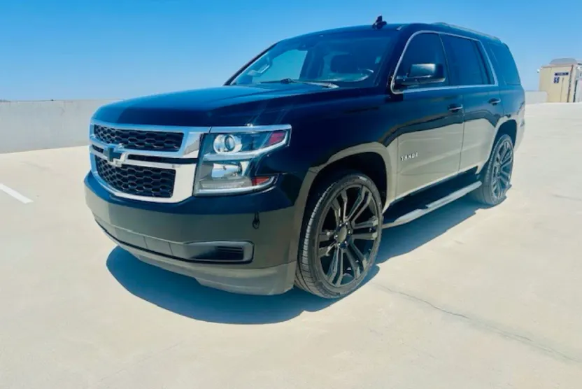 2017 Chevrolet Tahoe LS photo 1