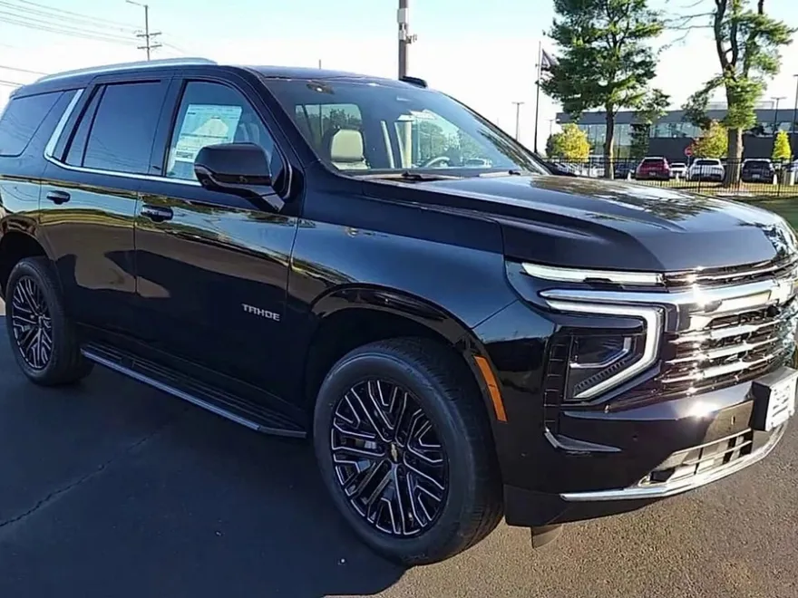 2025 Chevrolet Tahoe LT photo 1