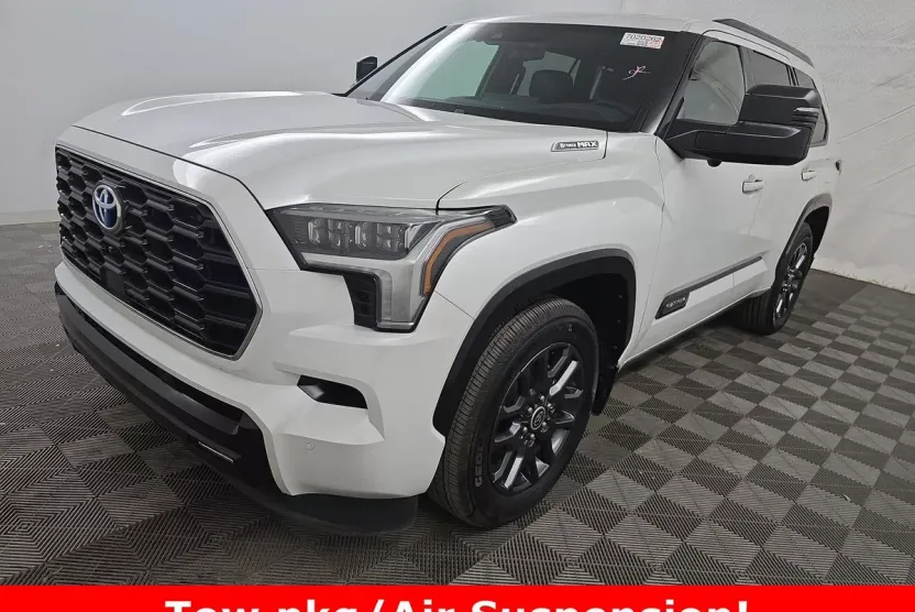2023 Toyota Sequoia Platinum photo 1