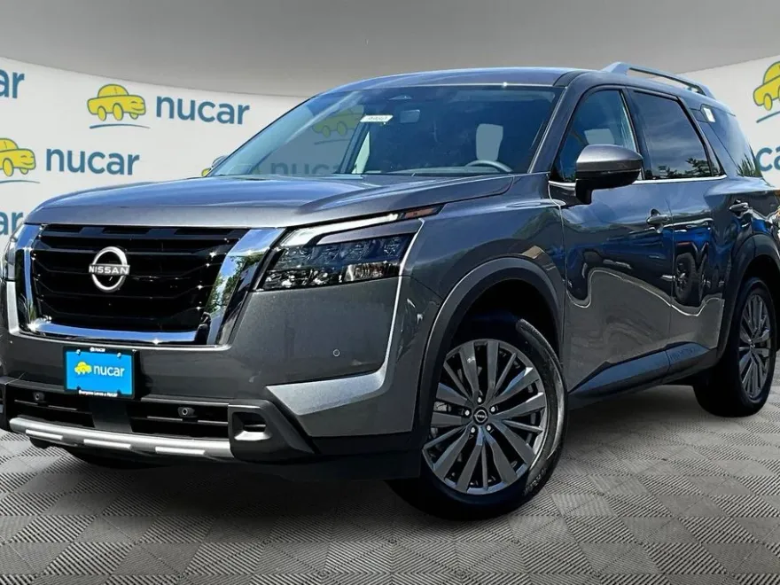 2025 Nissan Pathfinder SL photo 1