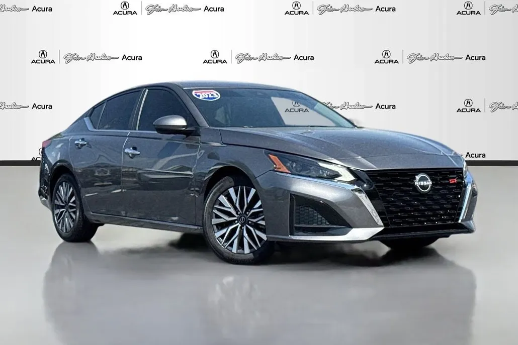 2023 Nissan Altima 2.5 SV photo 1