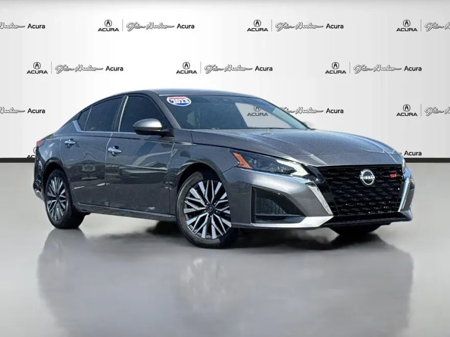 2023 Nissan Altima 2.5 SV photo 1