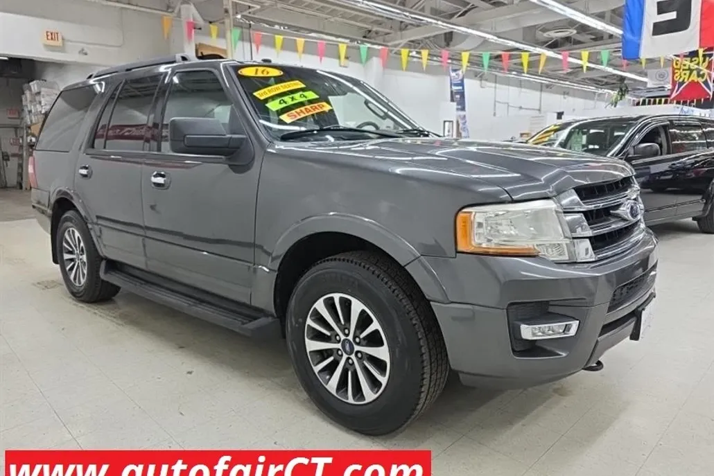 2016 Ford Expedition XLT photo 1