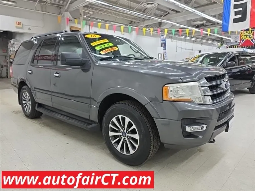 2016 Ford Expedition XLT photo 1