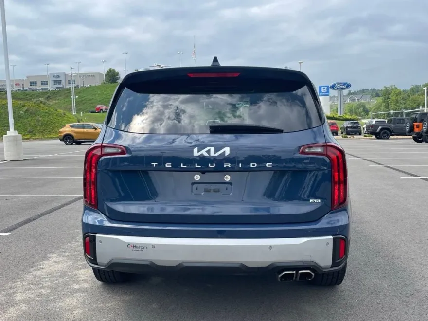 2024 Kia Telluride S photo 1