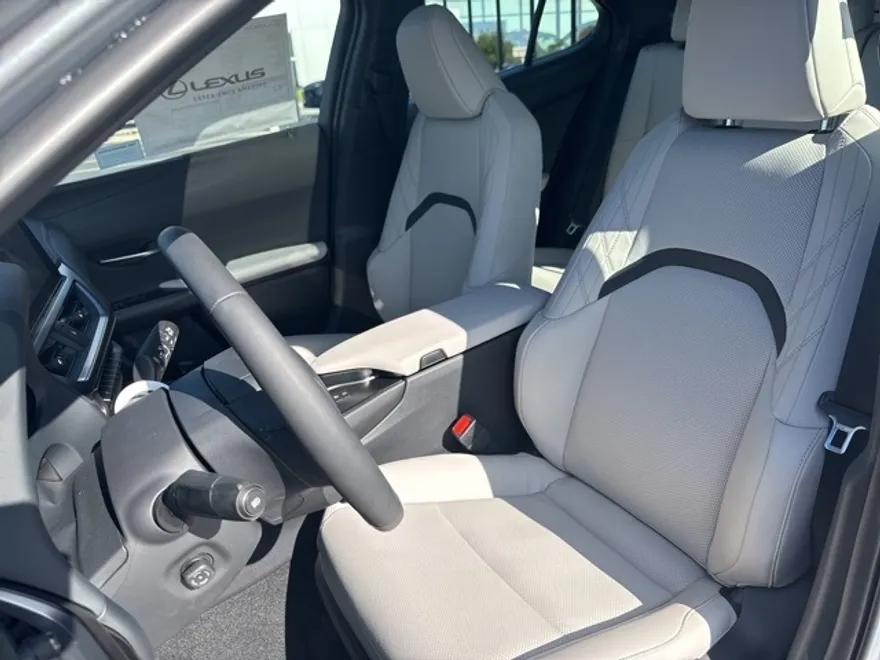 2025 Lexus UX Premium photo 26