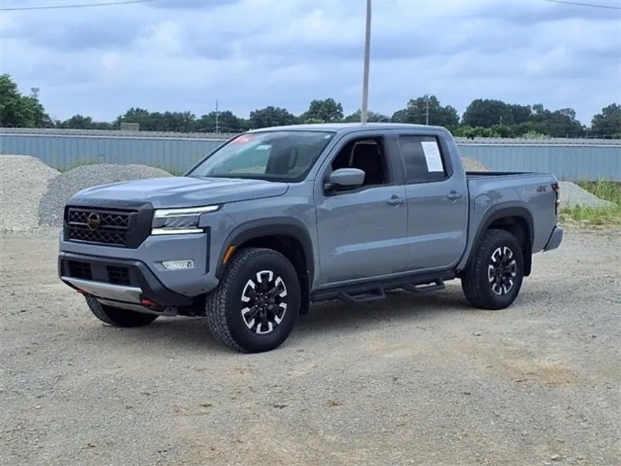 2023 Nissan Frontier Crew Cab PRO-4X photo 1