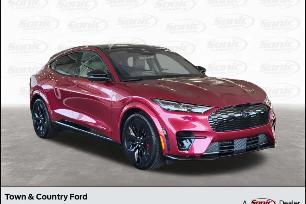 2025 Ford Mustang Mach-E Premium photo 1