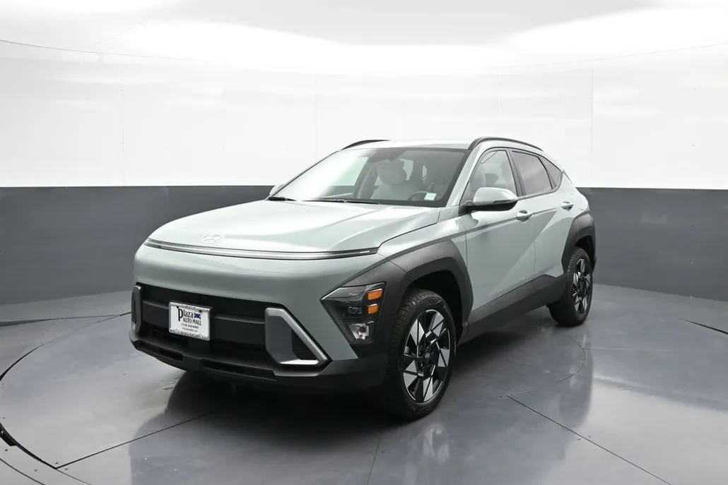 2025 Hyundai Kona SEL photo 1