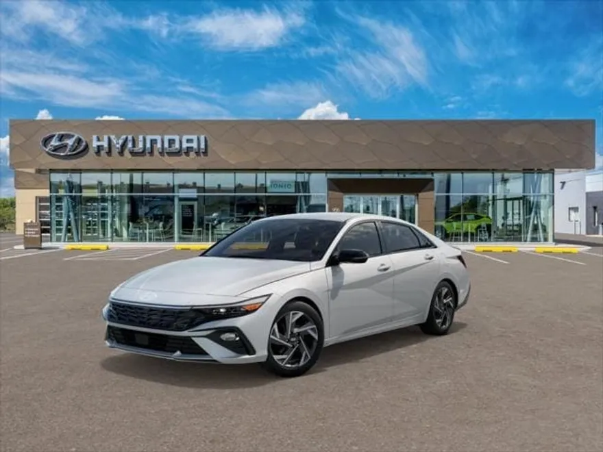 2025 Hyundai Elantra SEL Sport photo 1
