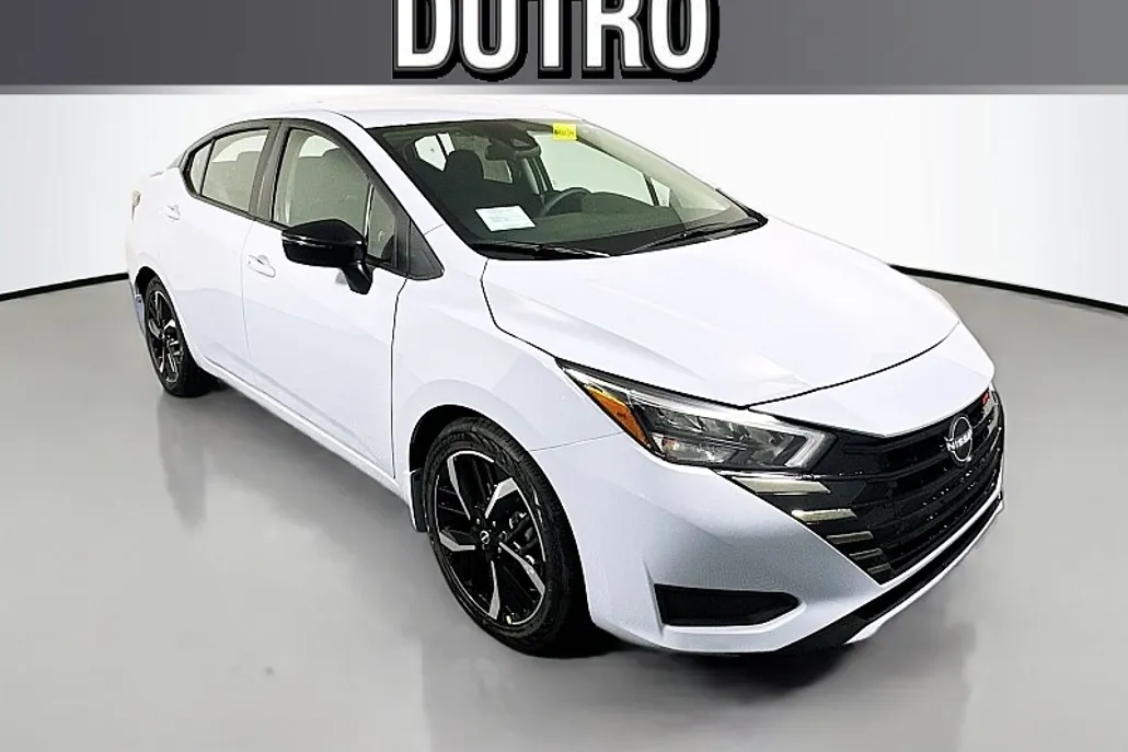 2025 Nissan Versa SR photo 1