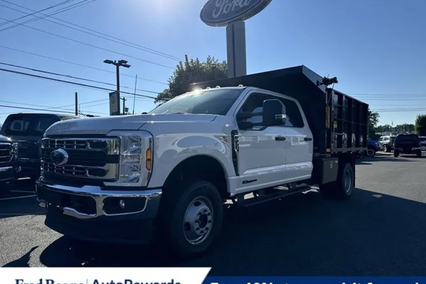 2024 Ford F-350 XL photo 1