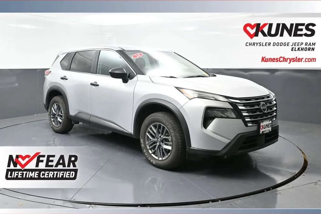 2024 Nissan Rogue S photo 1