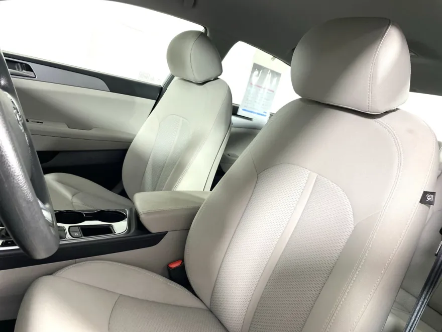 2019 Hyundai Sonata Eco SE photo 1