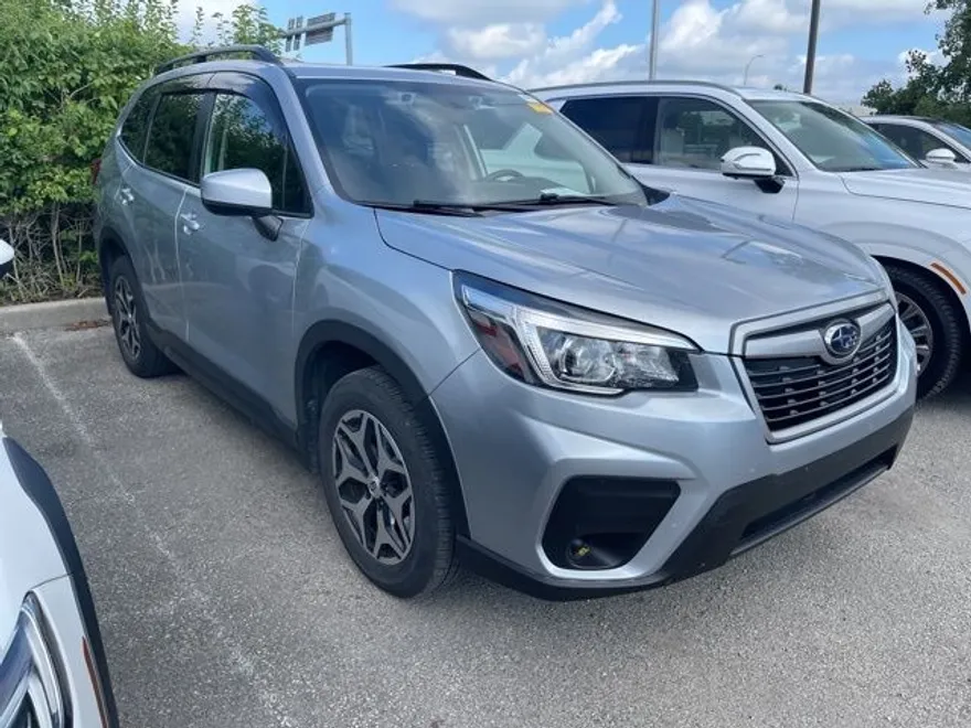 2020 Subaru Forester Premium photo 1