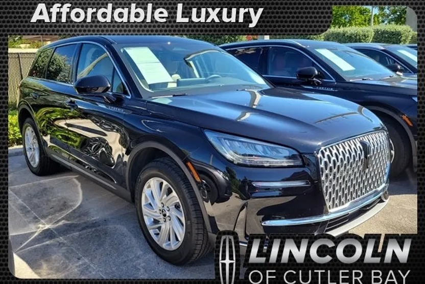 2024 Lincoln Corsair Premiere photo 1