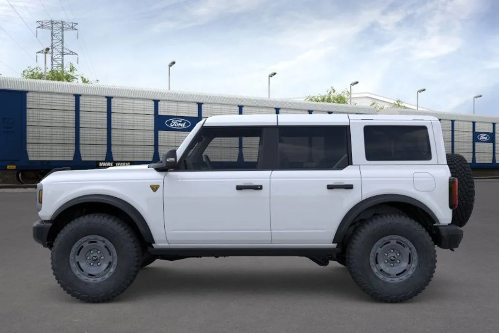 2025 Ford Bronco Badlands photo 1