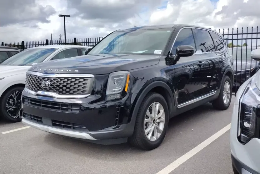2020 Kia Telluride LX photo 1