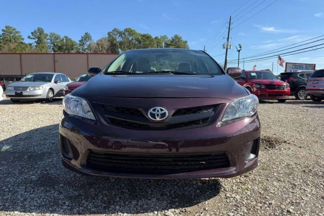 2013 Toyota Corolla photo 1