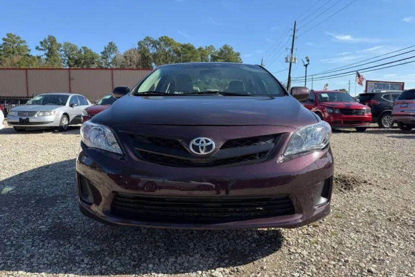 2013 Toyota Corolla photo 1