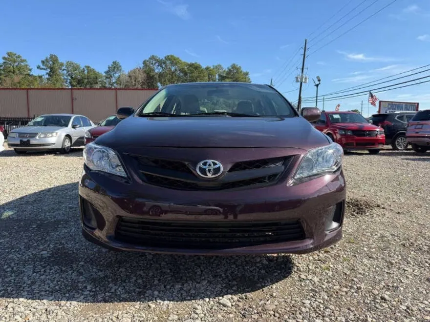 2013 Toyota Corolla photo 1