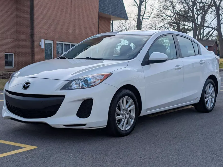 2012 Mazda Mazda3 Touring photo 1