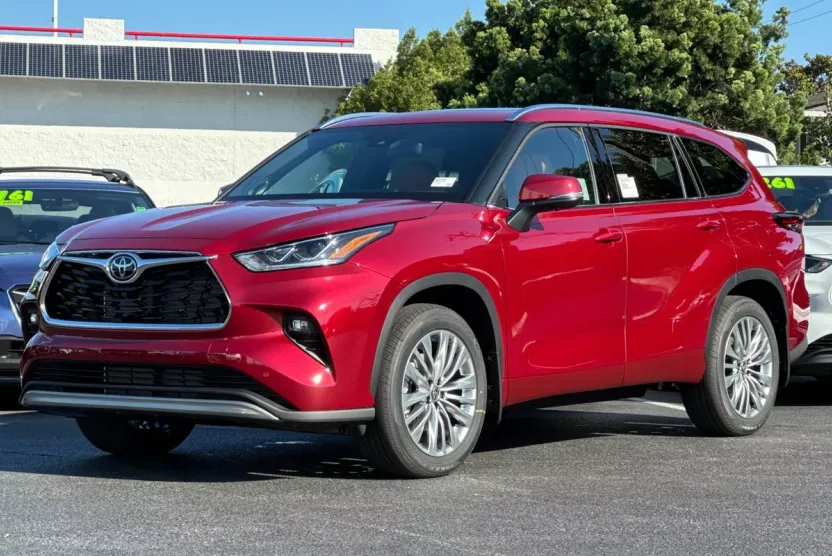 2025 Toyota Highlander XLE XSE Platinum Limited photo 1