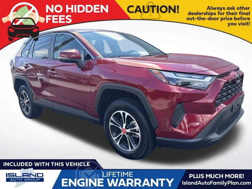 2024 Toyota RAV4 LE photo 1