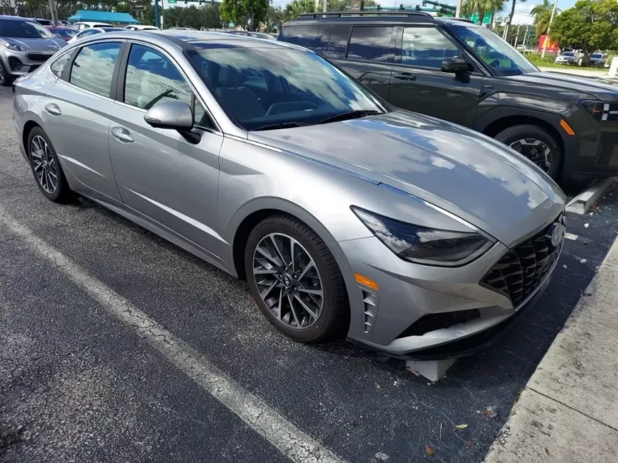 2020 Hyundai Sonata Limited photo 1
