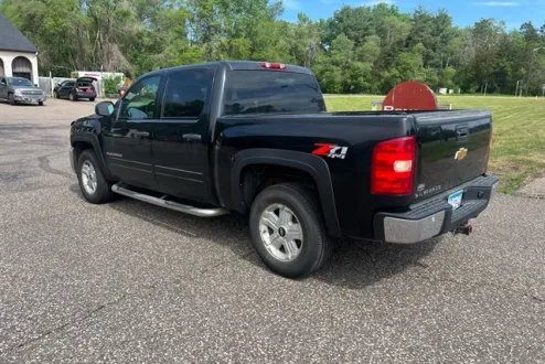 2012 Chevrolet Silverado 1500 LT photo 3