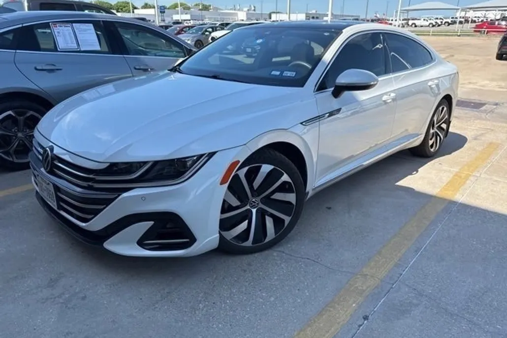 2021 Volkswagen Arteon SEL R-Line photo 1