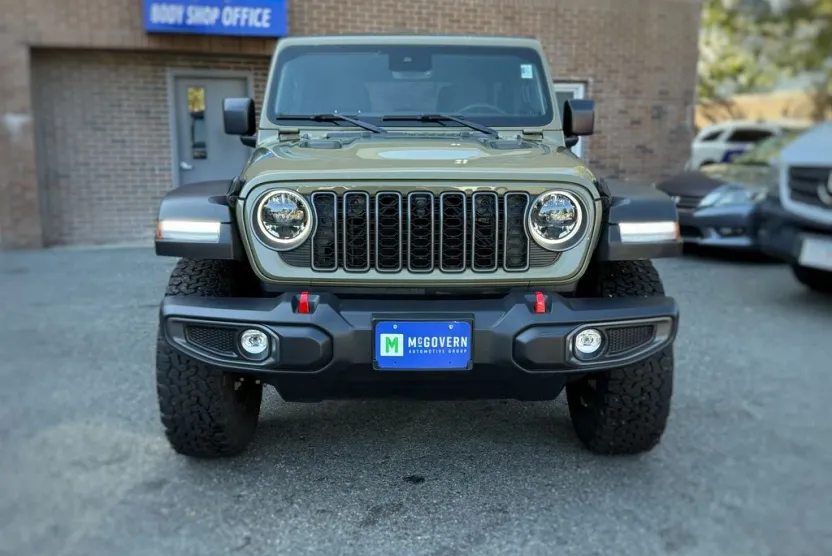 2025 Jeep Wrangler Rubicon photo 1