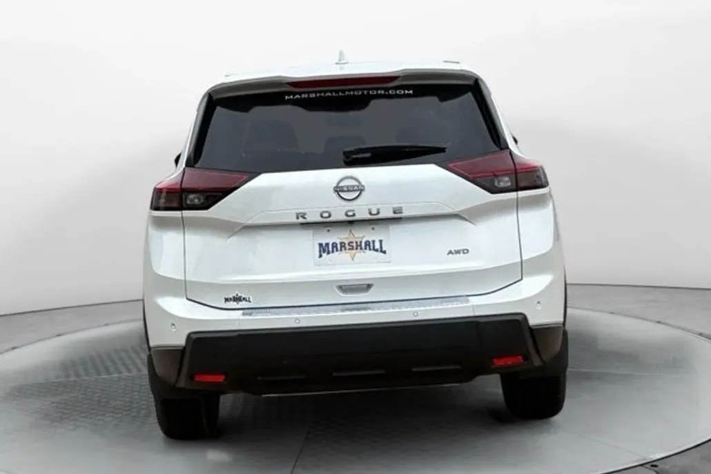 2026 Nissan Rogue SV photo 1