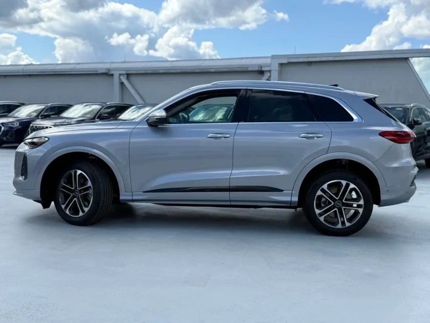 2025 Audi Q5 2.0T Premium photo 1
