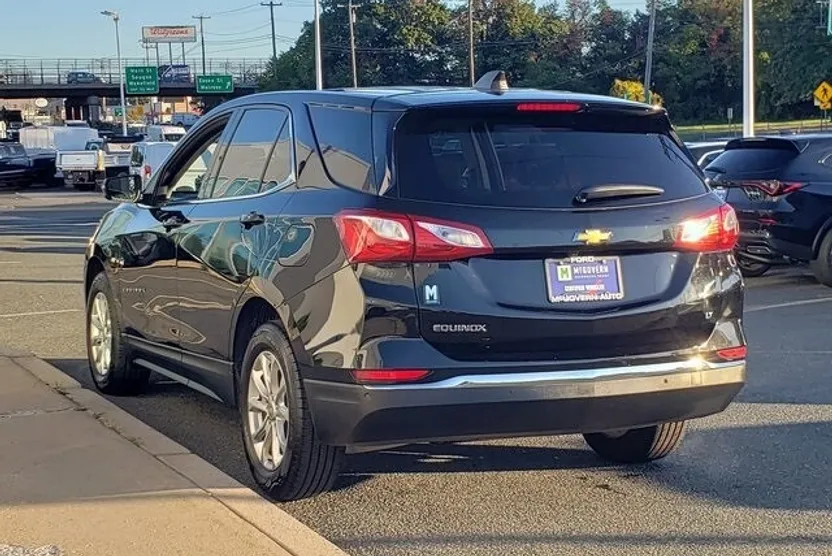 2019 Chevrolet Equinox LT photo 1