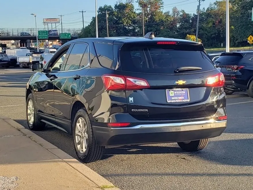 2019 Chevrolet Equinox LT photo 1