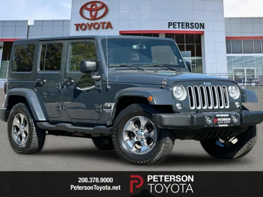 2017 Jeep Wrangler Unlimited Sahara photo 1