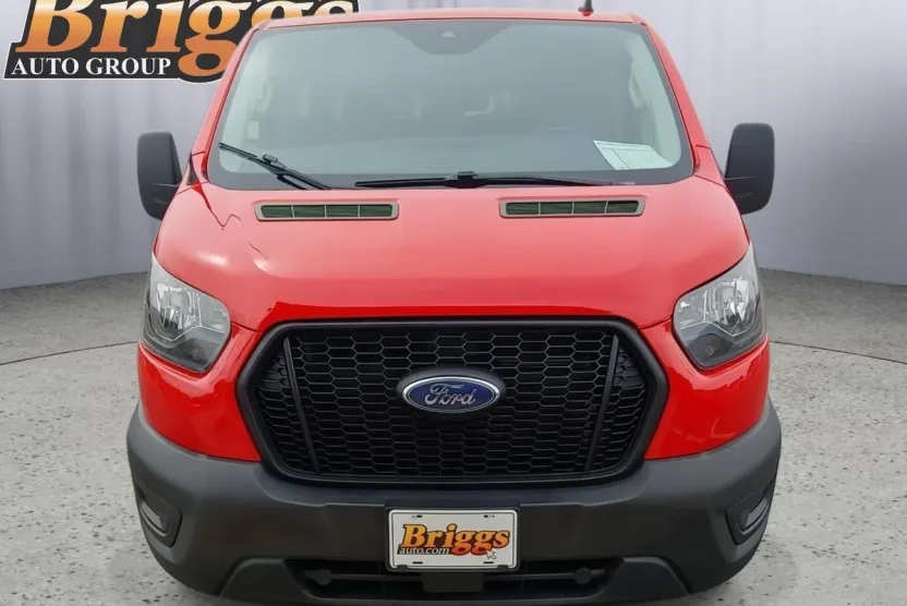 2022 Ford Transit Passenger XL photo 1