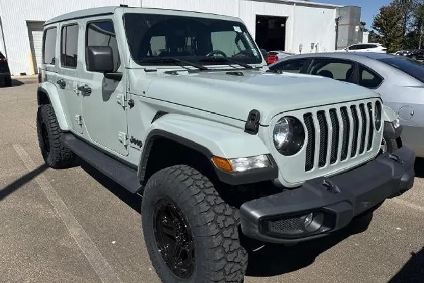 2023 Jeep Wrangler Sahara photo 1