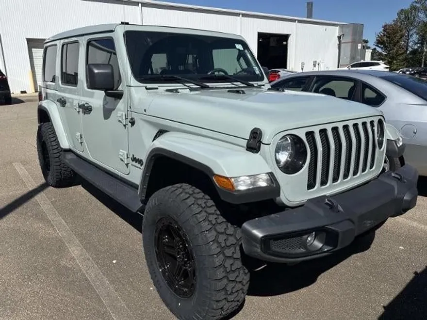 2023 Jeep Wrangler Sahara photo 1
